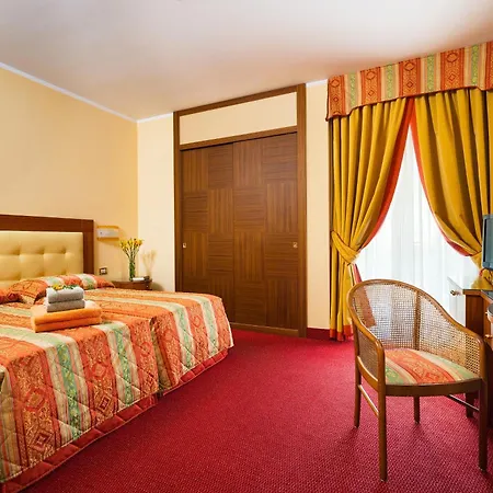 Metropole Hotel