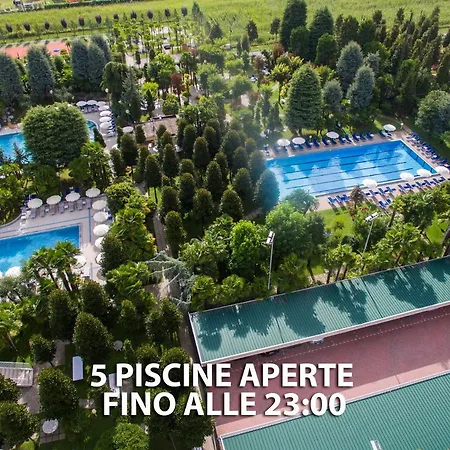 Metropole Hotel