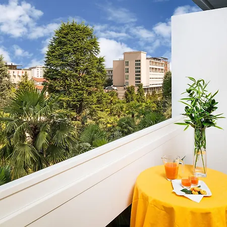Metropole Ξενοδοχείο 4*