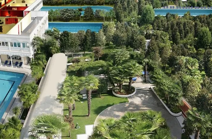 Metropole 4* أبانو تيرمي